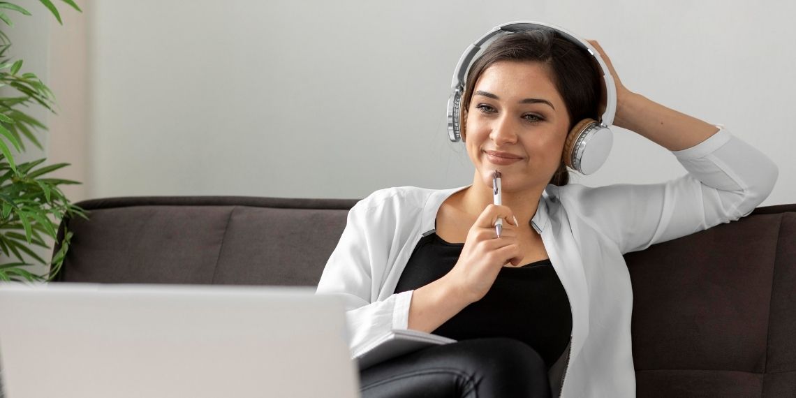 Psicóloga online em Barueri realizando atendimento psicológico humanizado