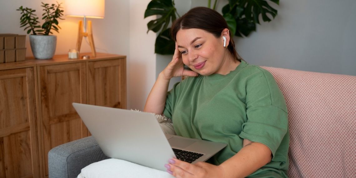 Psicóloga online em Barueri realizando atendimento psicológico